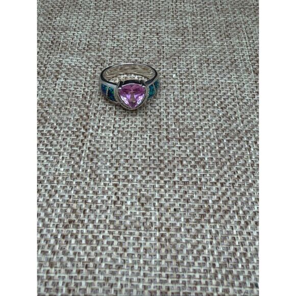 Sterling Silver Trillion-Cut Pink Stone Ring with Lab Opal Inlay – Size 7.25 Est - Picture 8 of 9